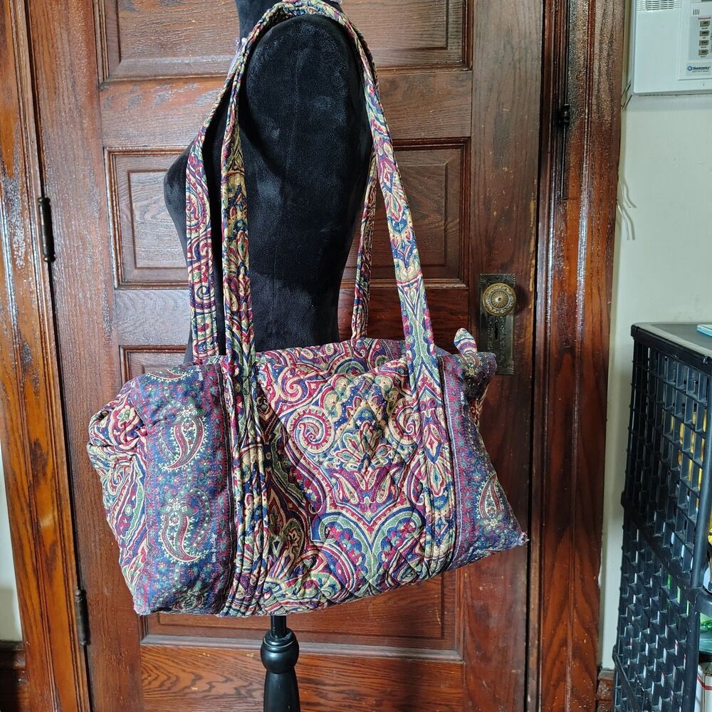 Vera Bradley VTG Medallion Medium Duffle & Coin Purse Quilted